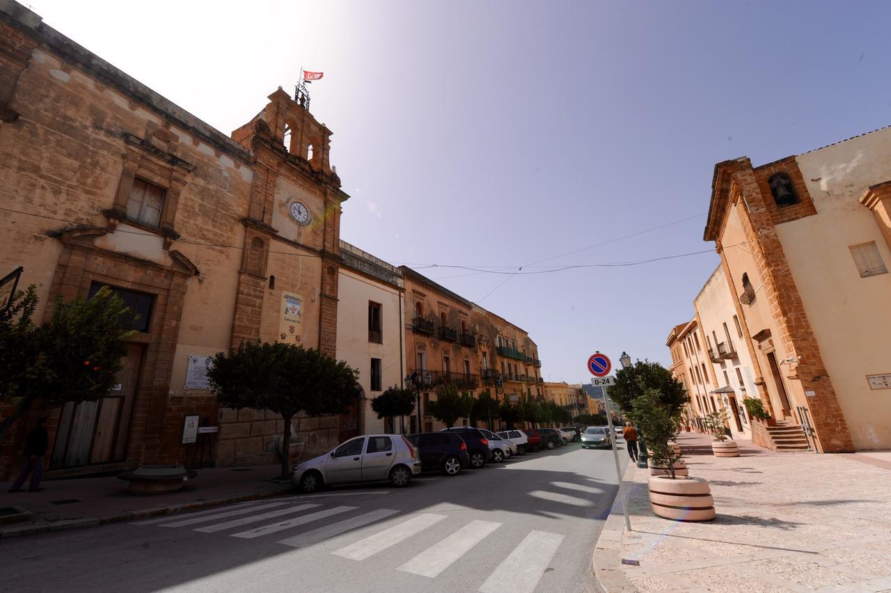 Il Cortile Del Marchese Beccadelli Bed and Breakfast Sambuca di Sicilia Exterior foto